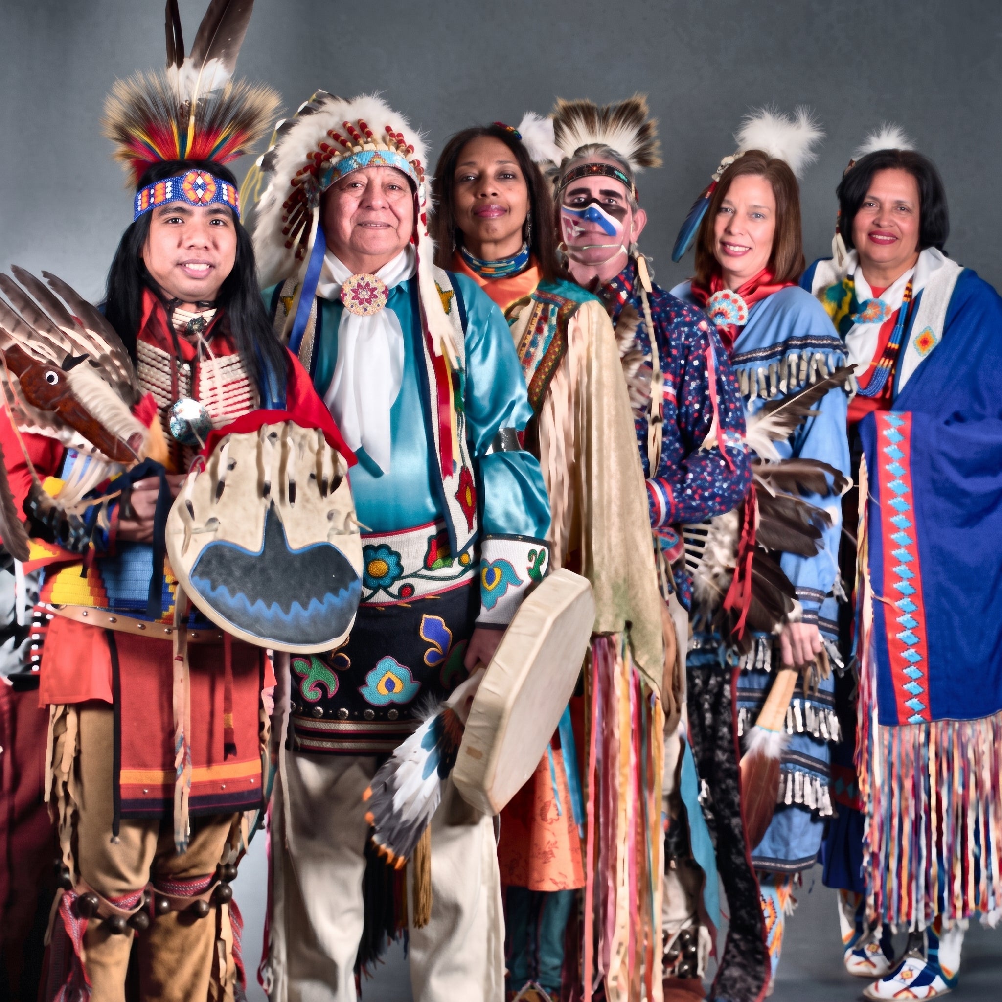 Thunderbird: Native American Indian Dancers